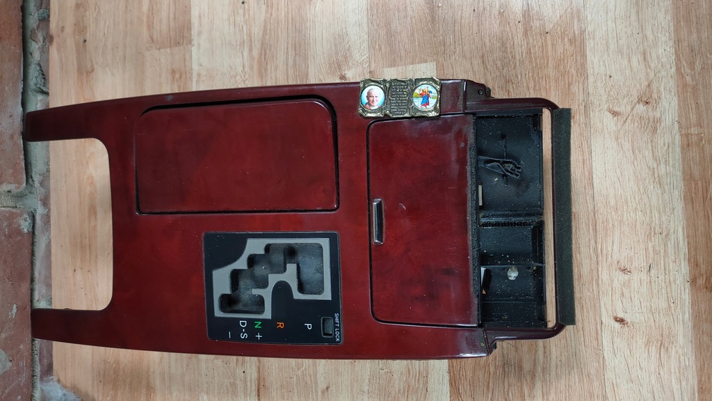 фото №1, Lexus gs iii 8-12r панель drewno попільничка