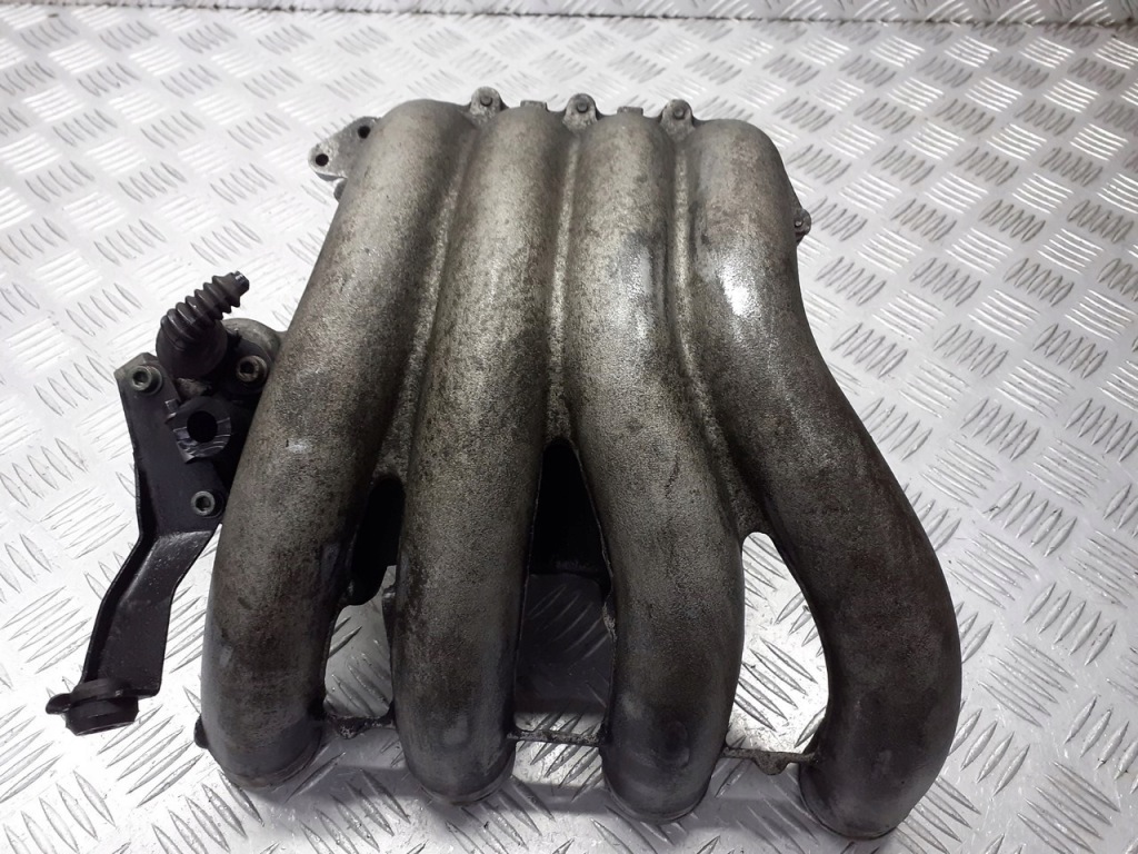 Купить Коллектор впускной  audi a4 b5 1.8 058133206d