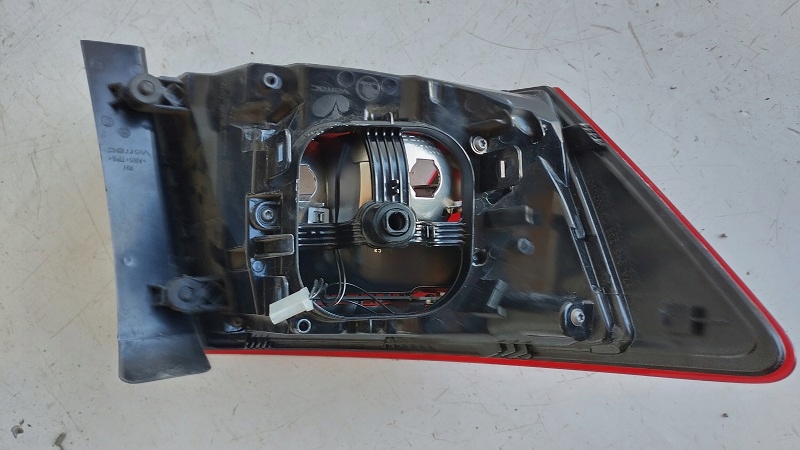 фото №3, Skoda karoq led лампа задня