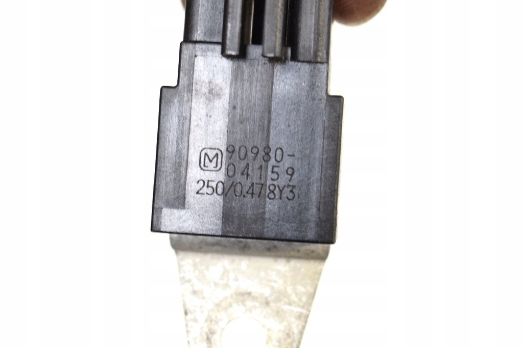 фото №5, Toyota prius w2 1.5 2008 rhd модуль управляющий przekaźnikiem