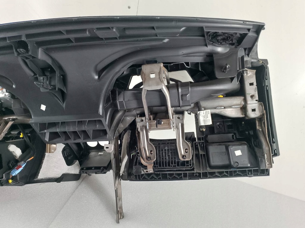 Панель приладів приладова, панель  подушки безпеки датчик ремені peugeot 308 в Україні