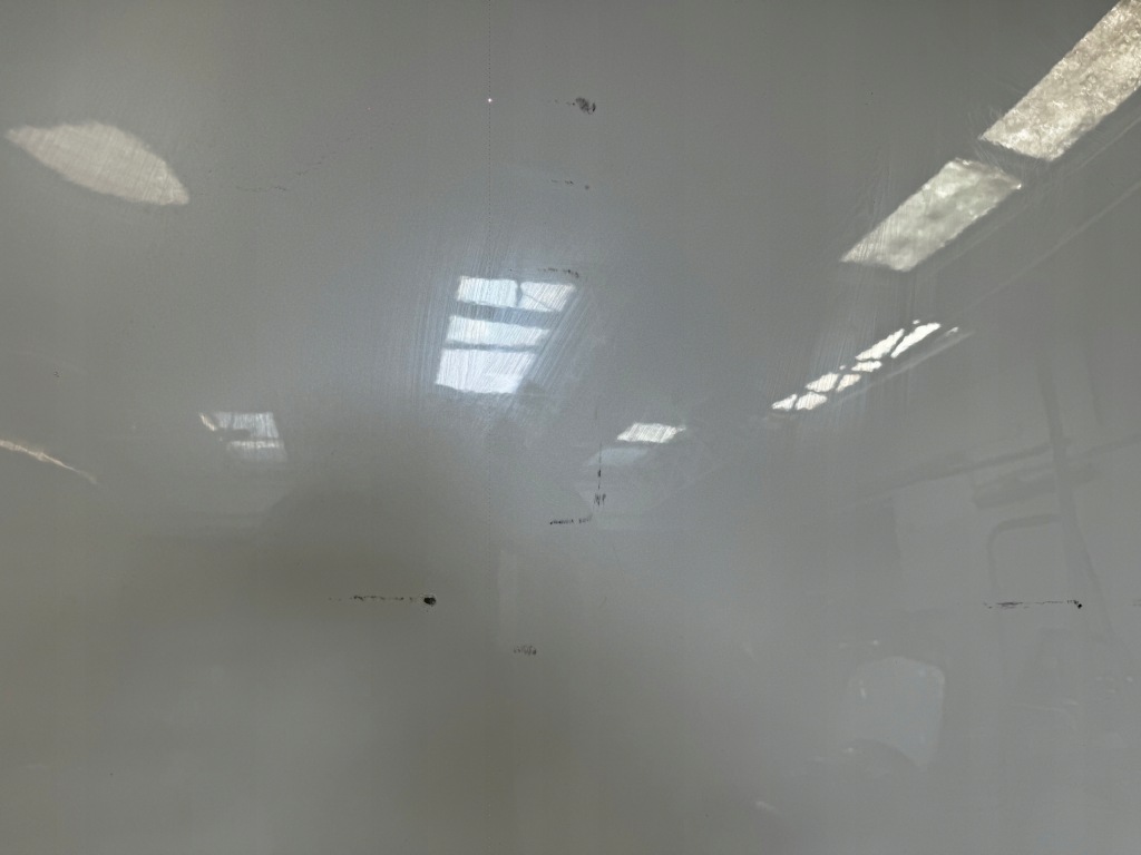 фото №2, Tesla y капот