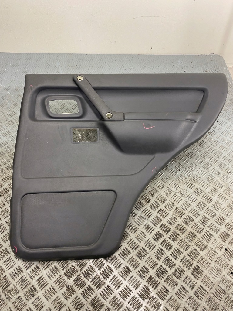 фото №1, Обивка дверь правый задняя mitsubishi pajero ii 5d classic mb784189