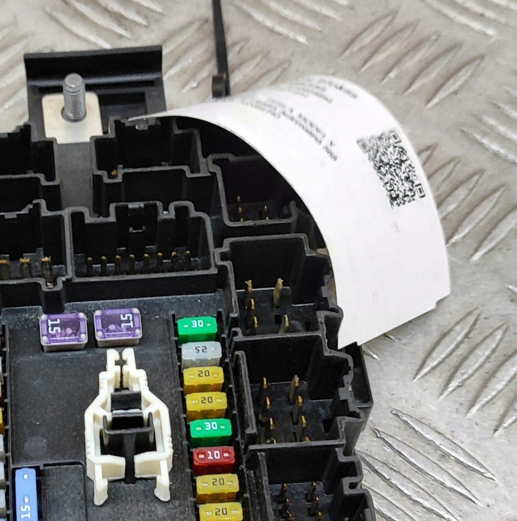 Tesla model x 2018 рамка / модуль запобіжників Оригінал