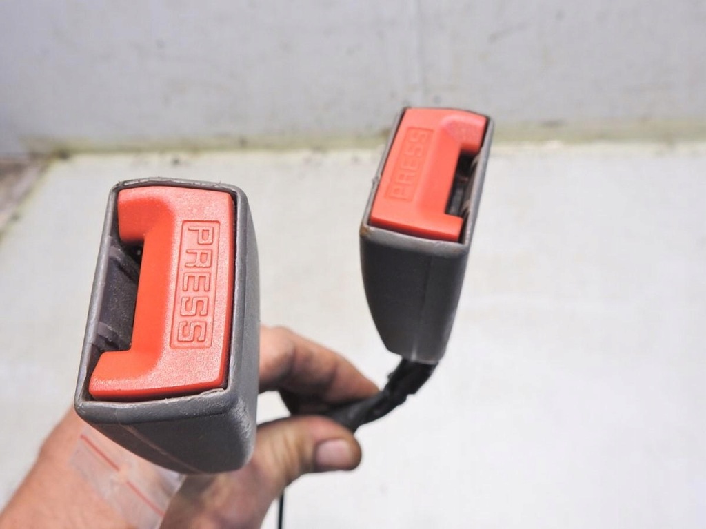 фото №6, Защёлки поперечина безопасности левый задняя c5 i lift