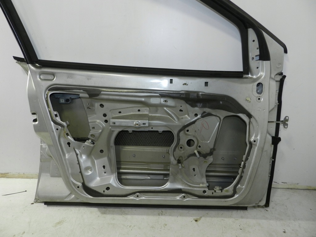 фото №8, Дверь левая левый перед передние citroen c5 i 01-04r