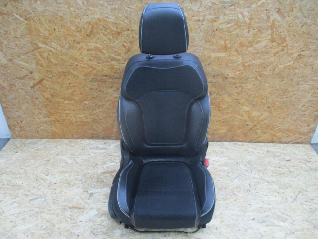 фото №1, Renault megane iv 4 сиденье правый пассажира pół кожа bose