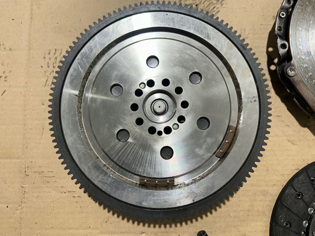 фото №15, Audi a6 c6 3.2 fsi зчеплення двомасовий маховик 124038810 324045210