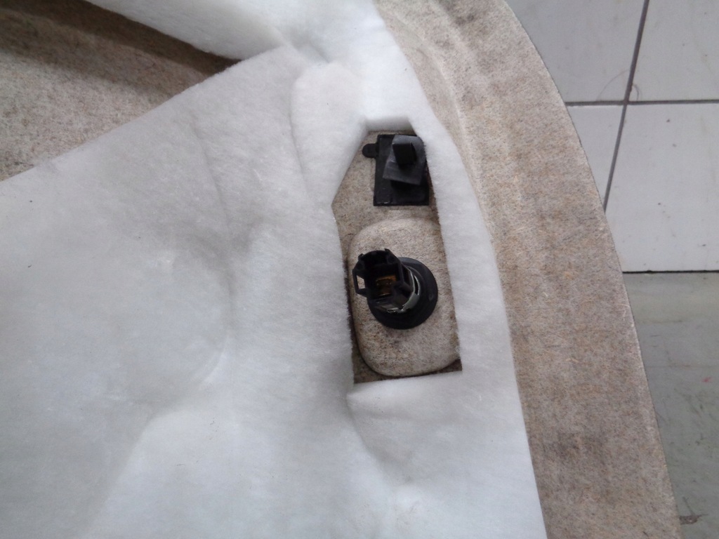 фото №7, Porsche cayenne 7p5 оббивка багажника лівий задня