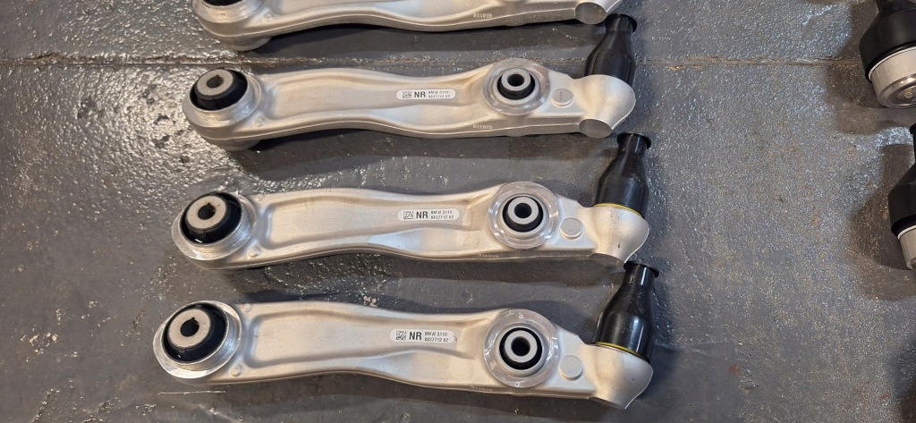 Купити Важіль правий передній bmw 5 g60 g61 новий оригінальний!