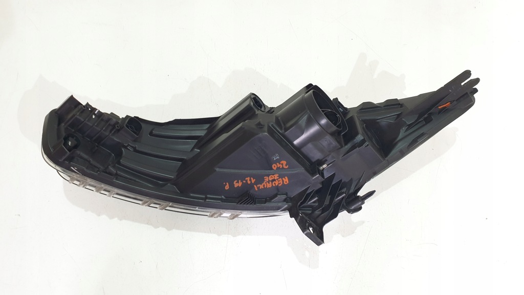 фото №7, Лампа правая перед фара renault zoe 260109891r