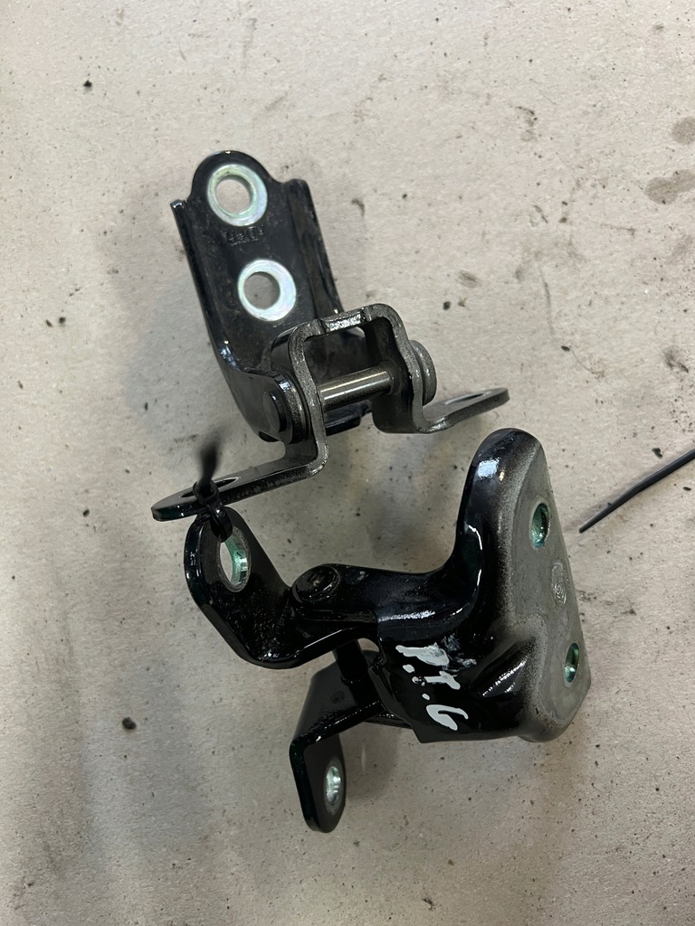 фото №1, Kia rio iv yb 17- петлі двері правий задня