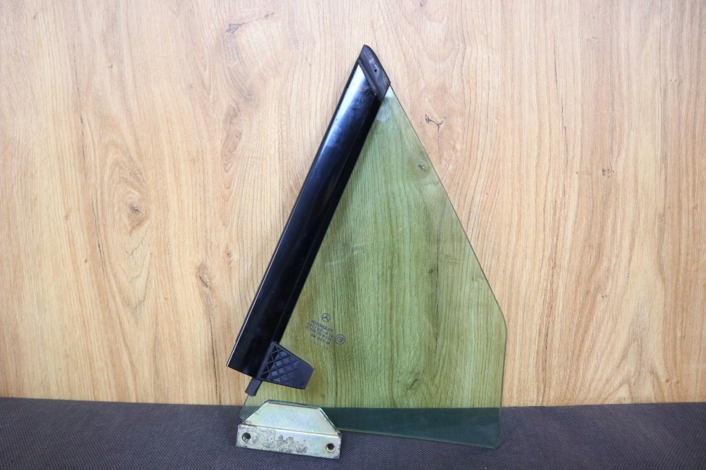 фото №4, Mercedes slk r170 стекло правая кузовная боковая задняя 2002 rok a1706700410