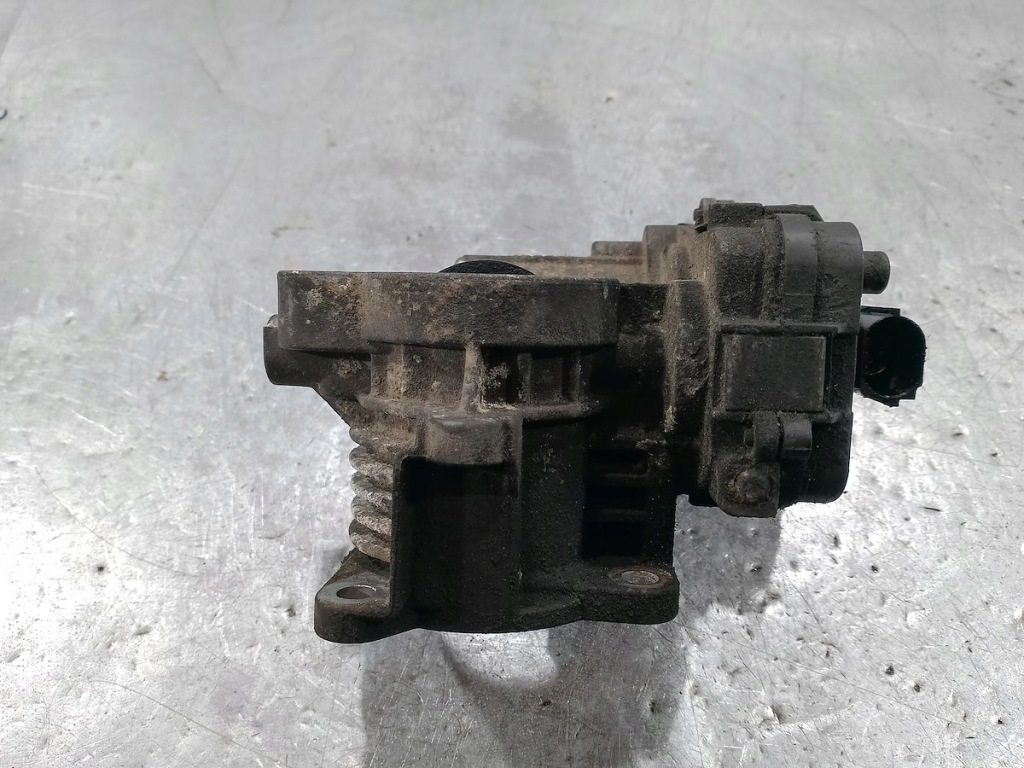 Дроссельная заслонка opel zafira b 48cpd1 1.9 cdti с Разборки