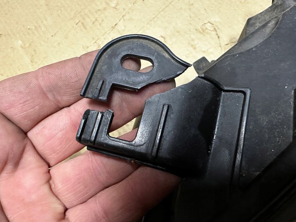 фото №3, Лампа фара renault megane iii lift 260609865r