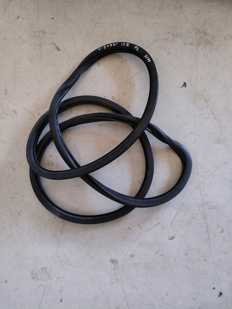 фото №1, Vw tiguan прокладка двері лівий перед