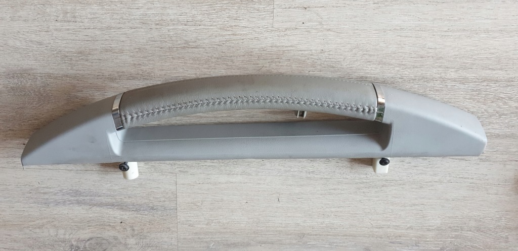 фото №1, Ручка кронштейн консоли jeep cherokee liberty kk