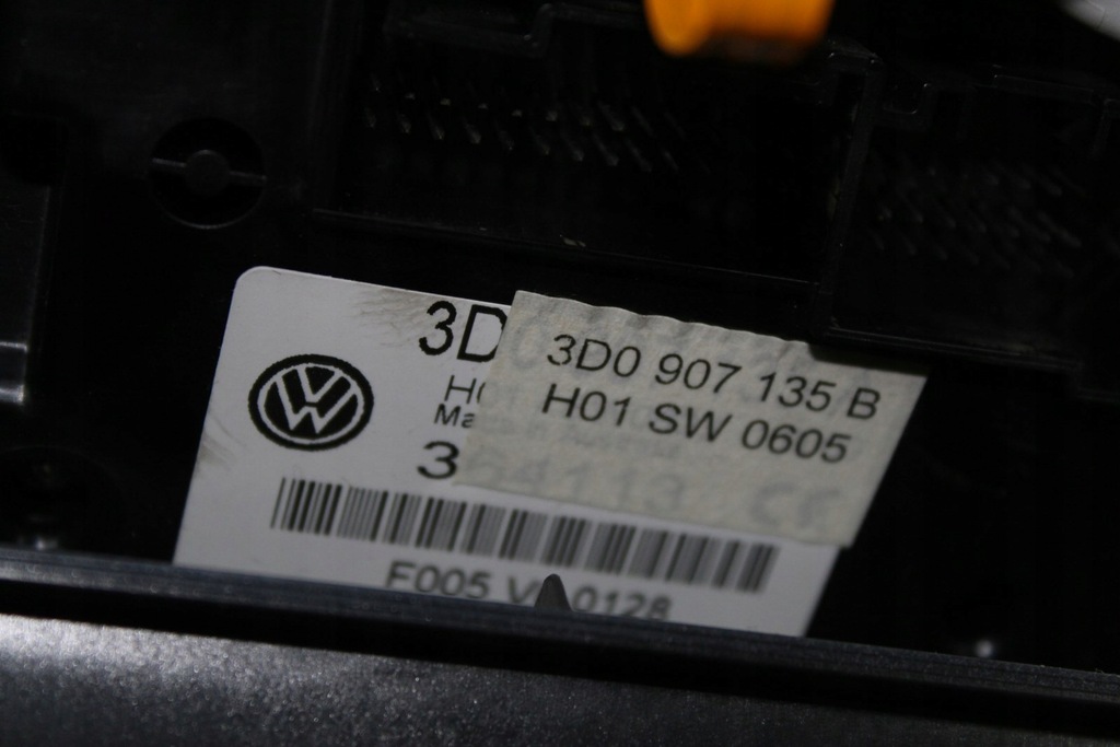 фото №13, Лампа стельовий vw phaeton 3d0907135b