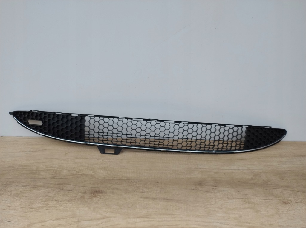 фото №1, Peugeot 206 узкая решётка бампера перед с хром