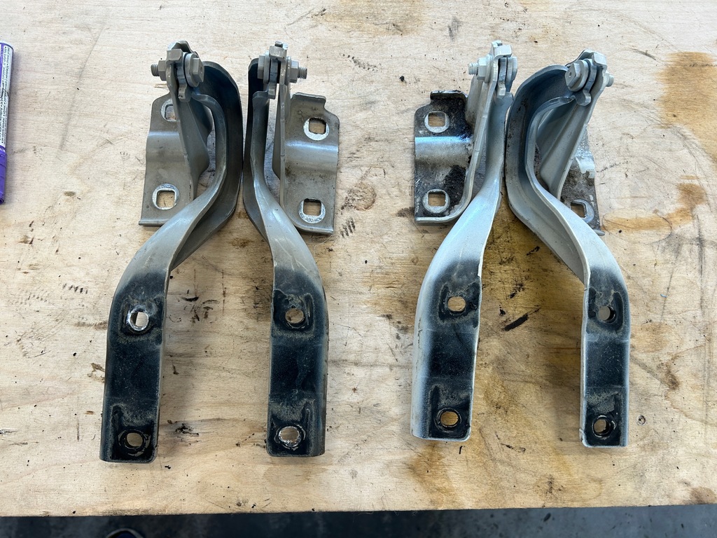 фото №1, Петля капот правый левый jeep renegade usa 2015