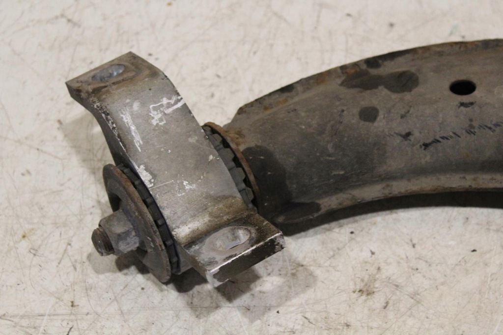 фото №9, Важіль правий перед subaru forester ii sg