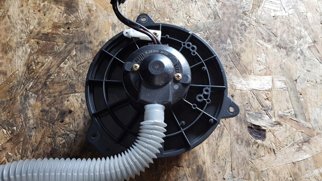 фото №2, Воздуходувка mazda premacy lift 2.0 ditd