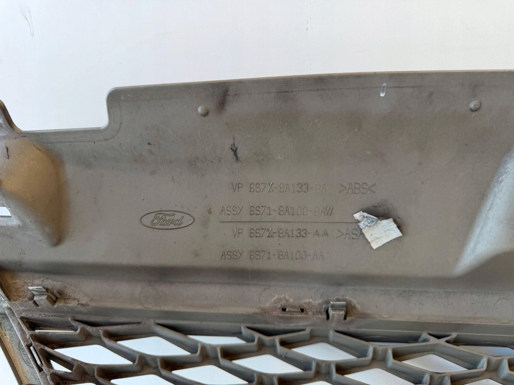 Ford mondeo mk3 рестайлінг  решітка радіатора решітка  6s71-8a100-ba оригінал Недорого