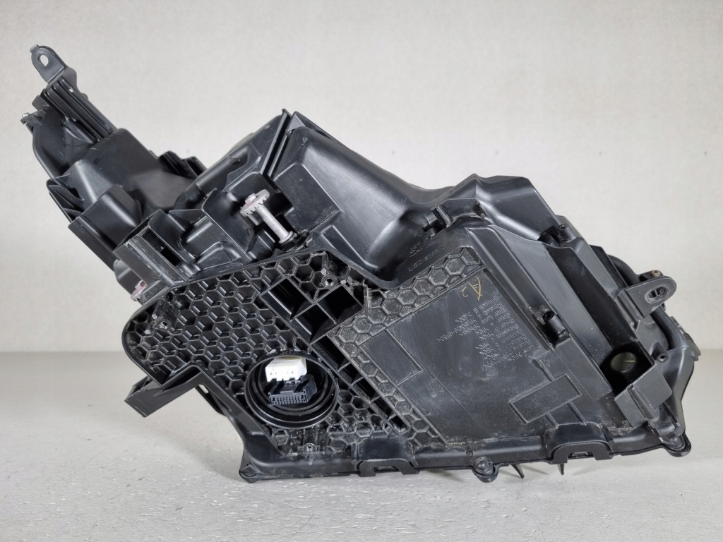 Lexus nx nx300 рестайлинг  full led фара левая правый  европа Недорого