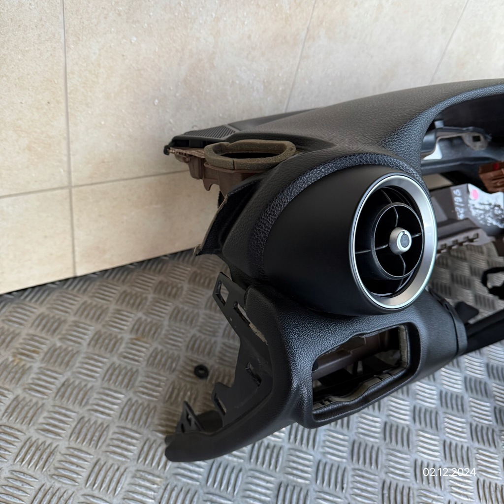 фото №9, Панель приладів комплектна подушка безпеки консоль ремені панель приладів alfa romeo giulia 2016 rok