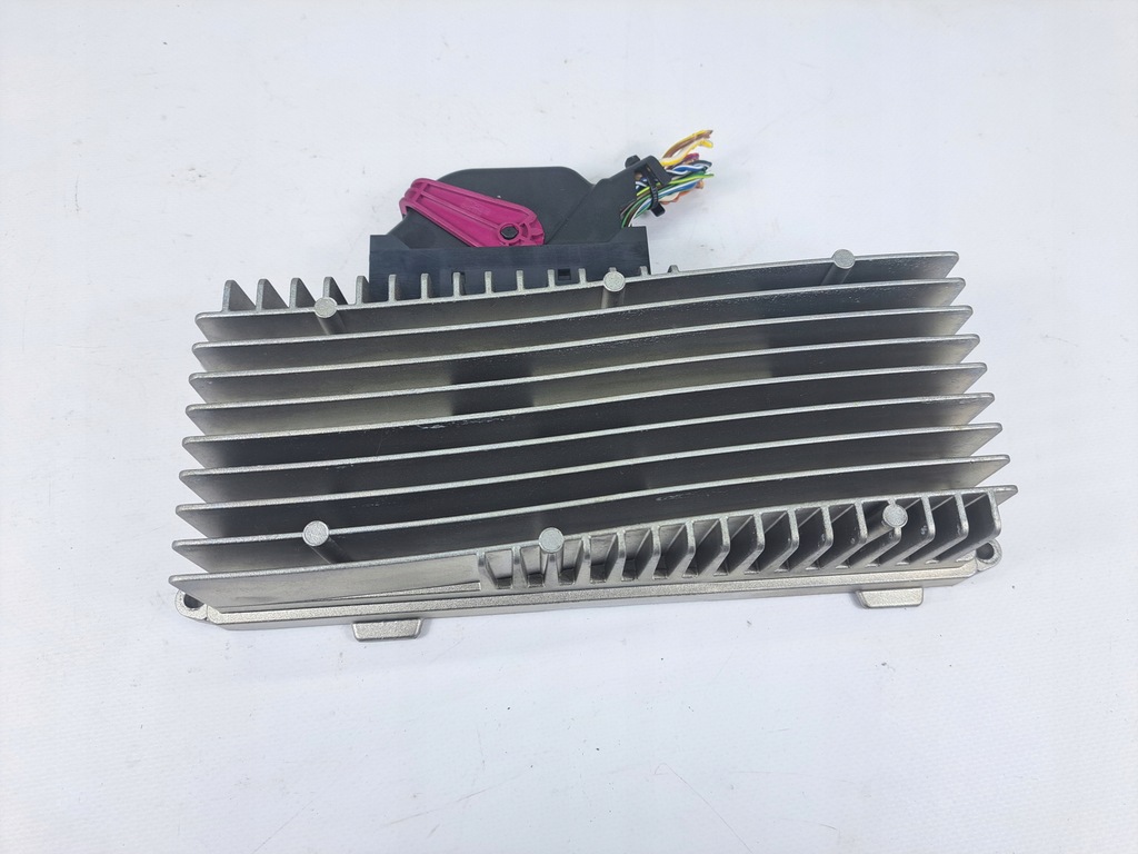 фото №1, Усилитель радио audi a4 b8 a4 q5 8r0035223g