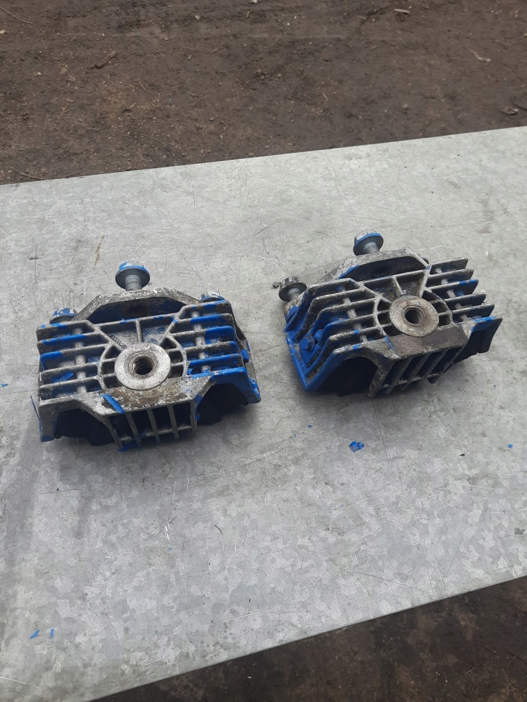 фото №1, Кронштейн подушка коробки передач mercedes atego axor