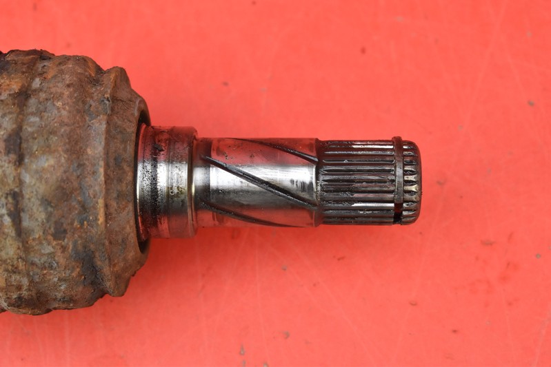 фото №7, Приводной вал левая задняя автоматическая коробка передач 30735565 volvo xc90 1 i 2.4 d5 185 km awd 02-06