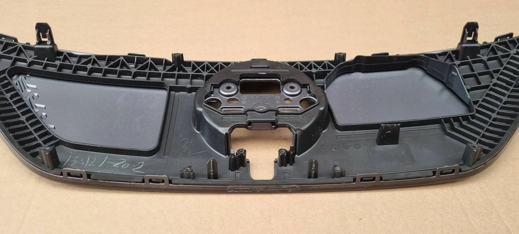 фото №10, Nissan leaf ii lift решётка радиатора решётка радиатора оригинал