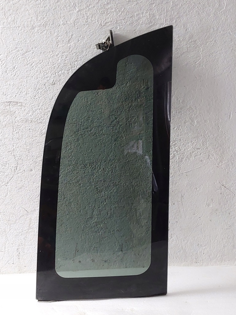 фото №1, Chrysler town & country стекло левый задняя