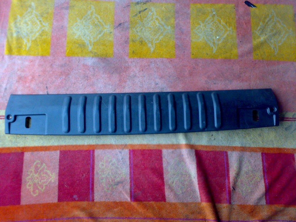 фото №1, Hummer h2 2006r. захист накладка поперечина заднього багажника задня