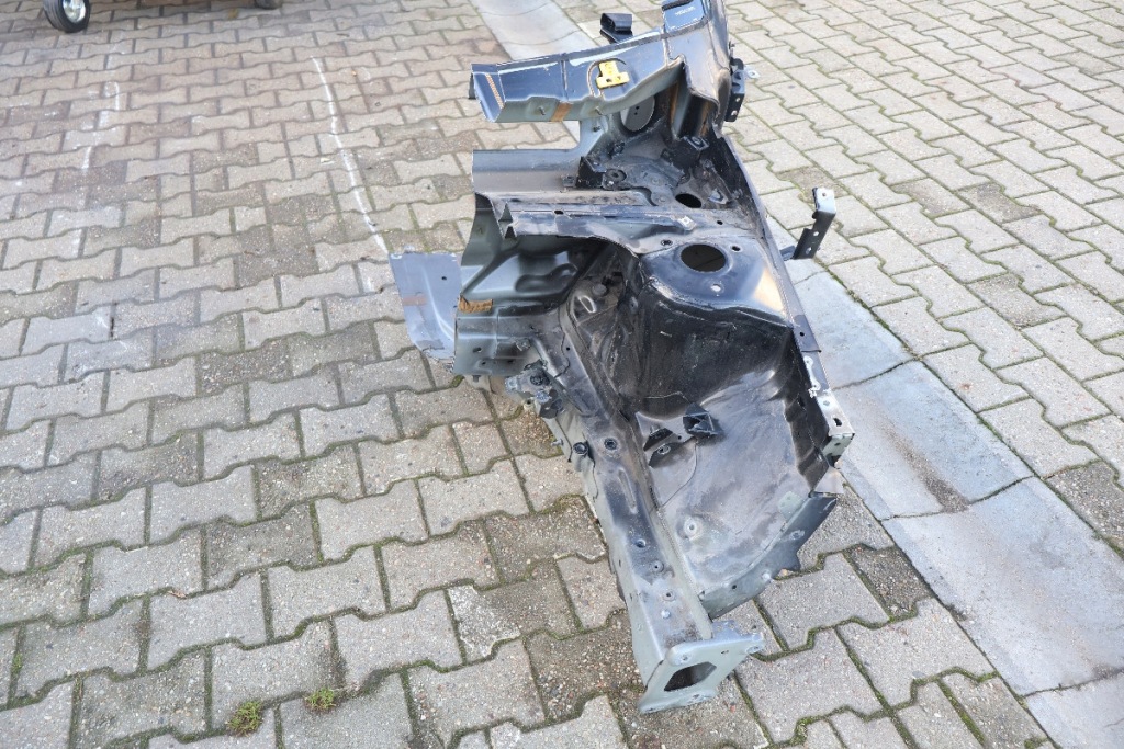 фото №5, Volvo xc40 четверть левая перед '019