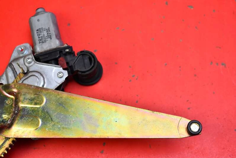 фото №7, Подъемник стекло левый задняя 85710-13040 toyota corolla verso 1 i 01-06