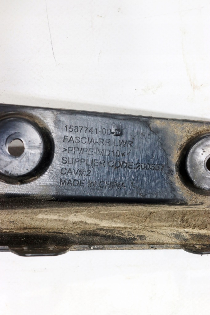 Tesla model 3 highland накладка бампера заднього задня дифузор 1587741-00-d Доставка