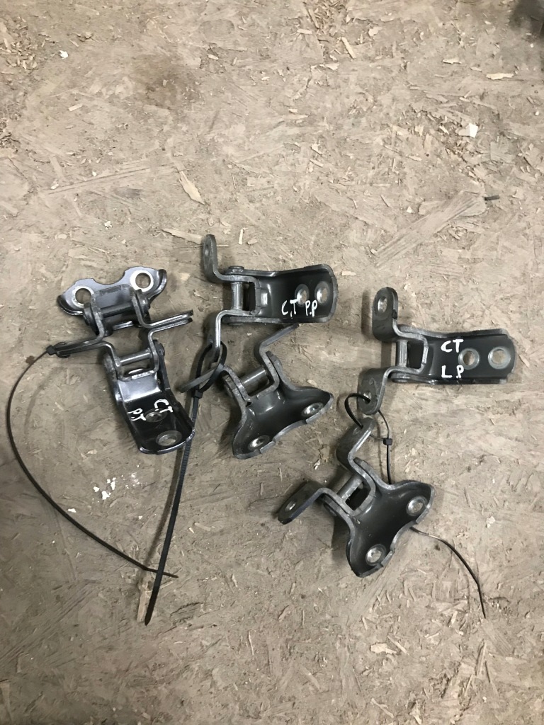 фото №1, Петлі двері lexus ct