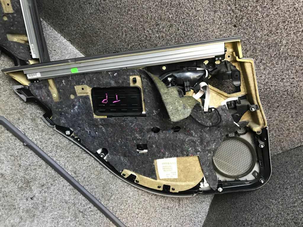 фото №7, Mercedes w211 e обшивка правий лівий задня шторка рамки двері kombi комплект