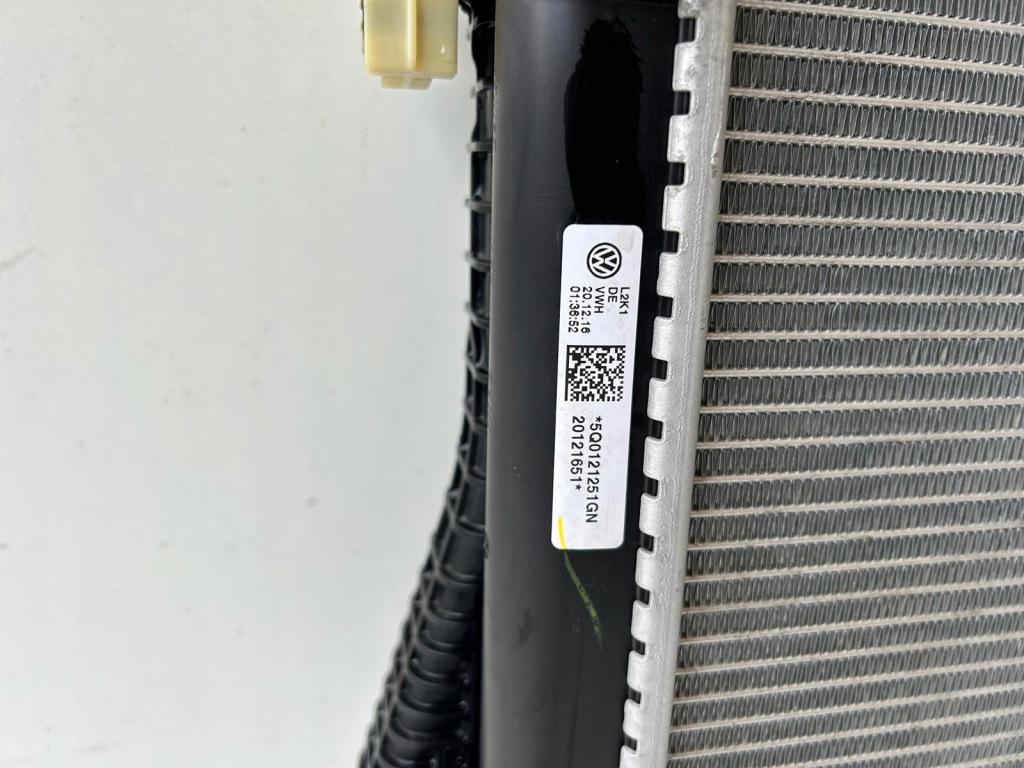 Vw skoda audi seat 5q0 радіатор води 5q0121251 gn в Україні