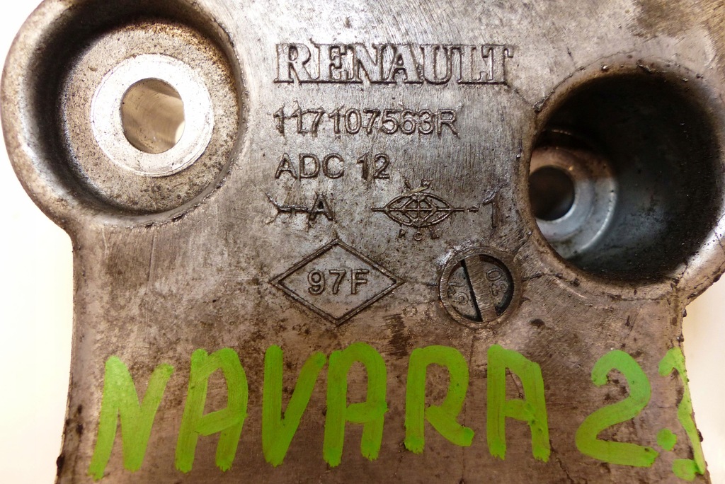 фото №7, Nissan navara d23 alaskan 2.3 dci biturbo ys23 кронштейн генератора