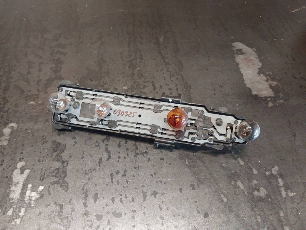 Вкладиш лампи задній лівий mercedes-benz c w203 kombi 153558-00 Недорого