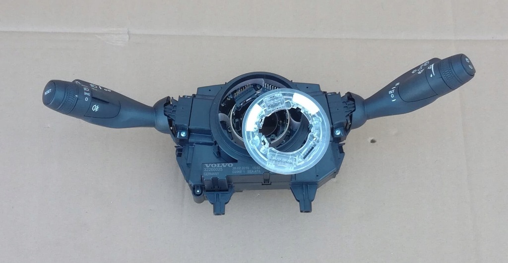 фото №1, Volvo xc60 ii рычаг переключатель комбинированный