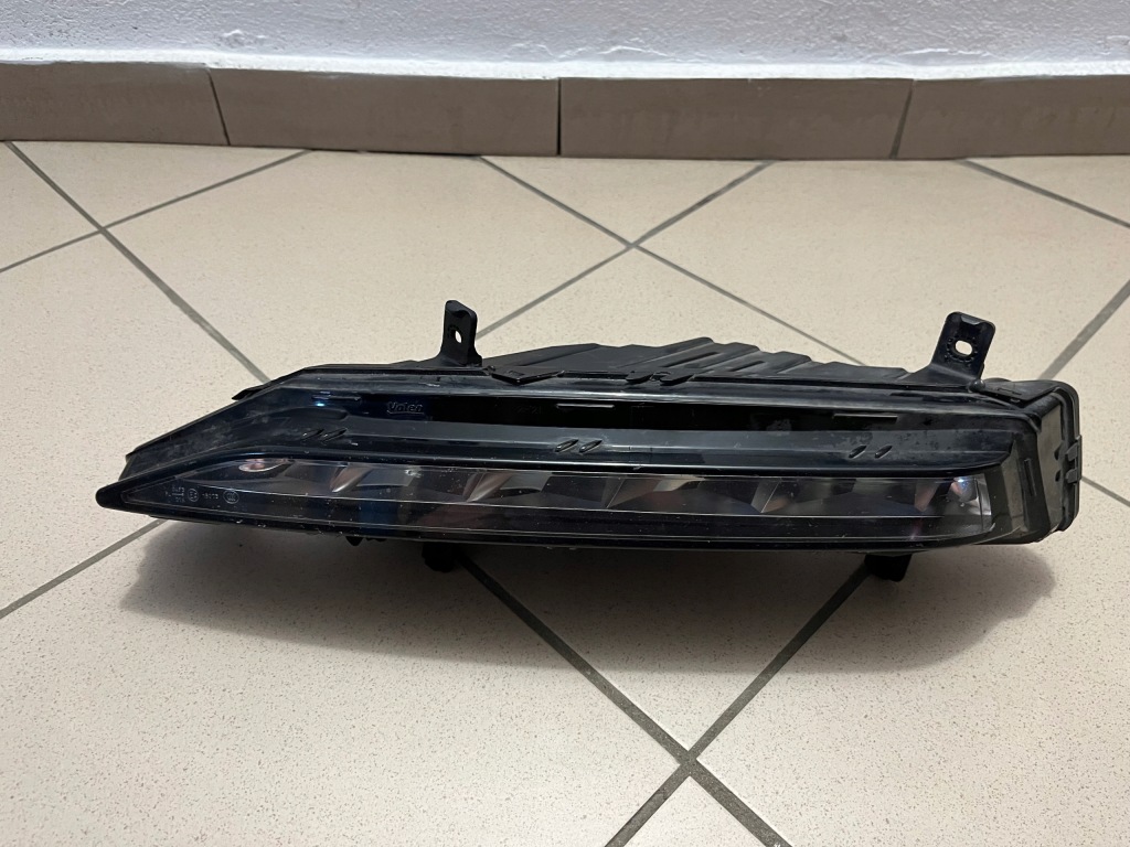 фото №1, Противотуманная фара led drl передний перед левый skoda superb iii 3 lift 19-