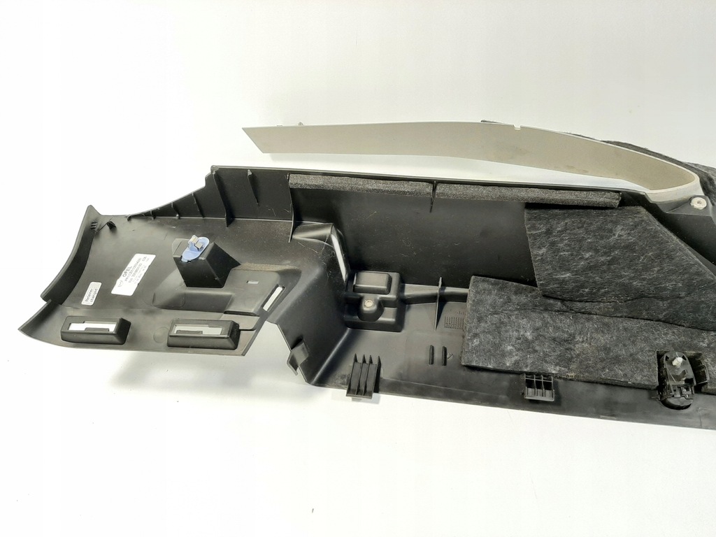 фото №10, Opel astra j 11r kombi защита стойка багажника l