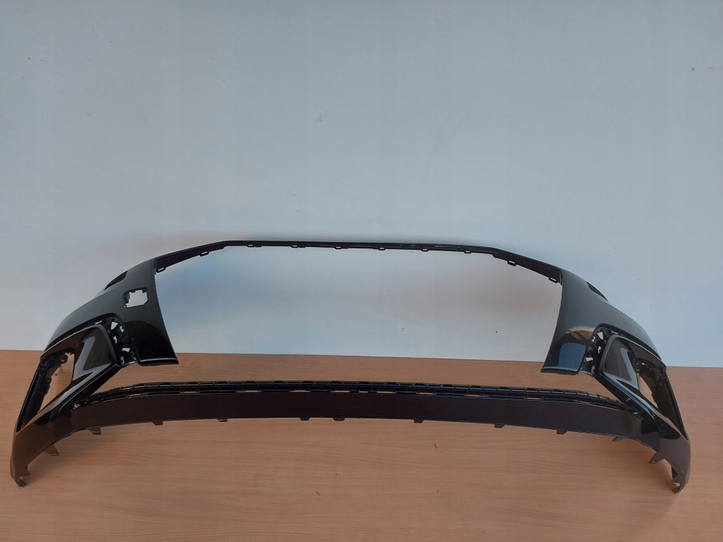 Купити Audi оригінальний номер 8y0807437 бампер