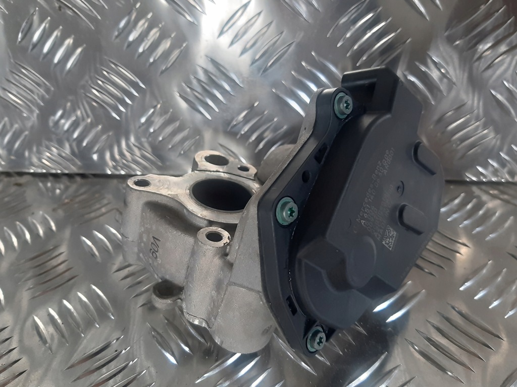 фото №1, Mercedes клапан egr om651