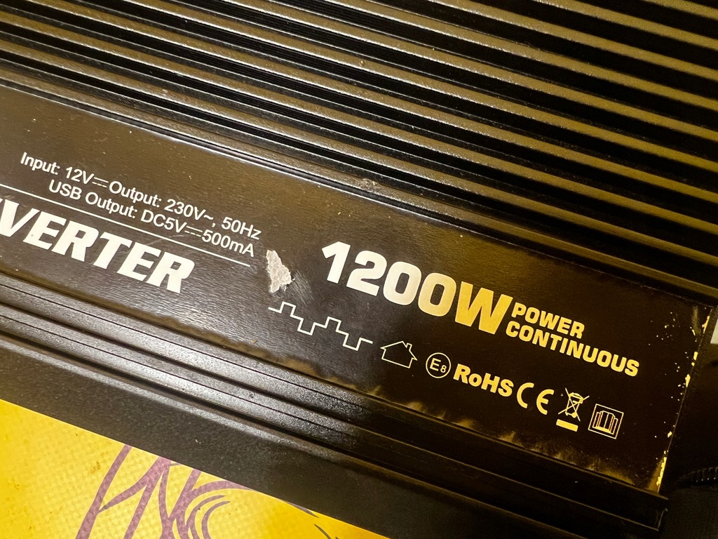 фото №9, Преобразователь напряжения carclever 12/230v + usb 1200w