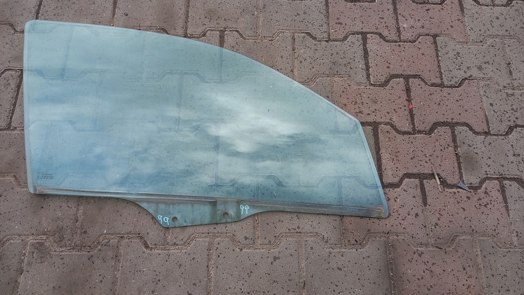 фото №1, Стекло правый перед mazda 2 1.4b 06r